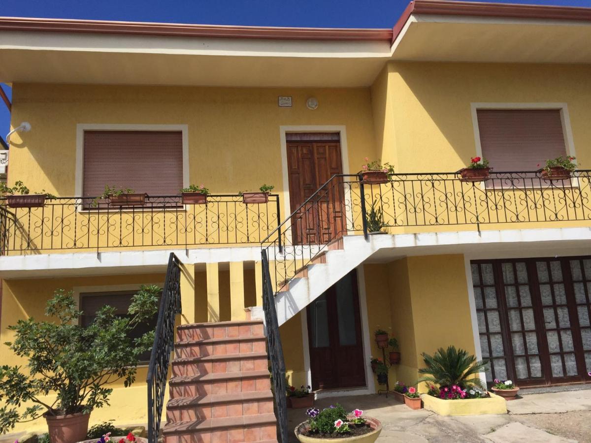 B&B Anna Piscinas Kültér fotó