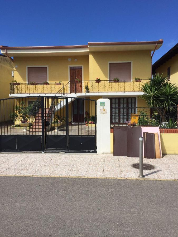 B&B Anna Piscinas Kültér fotó