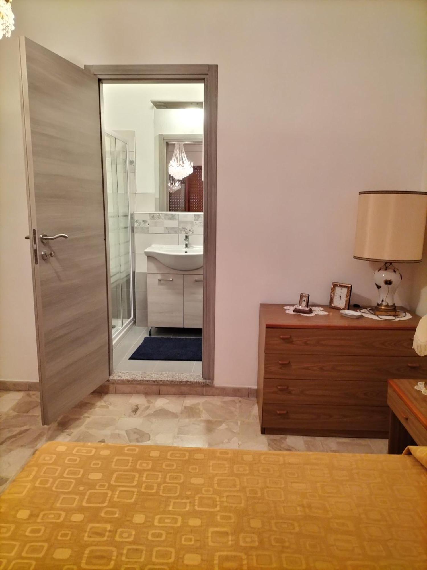 B&B Anna Piscinas Szoba fotó